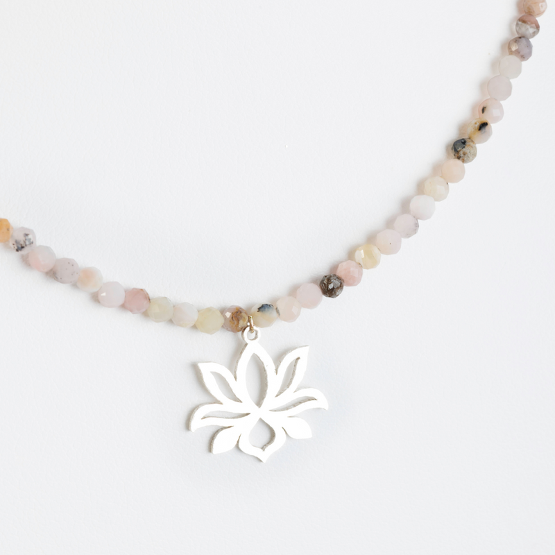 lotus flower : necklace