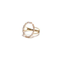 Bragg oval baguette diamond ring