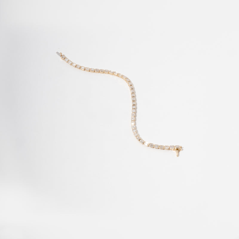Lab grown emerald cut diamond line bracelet