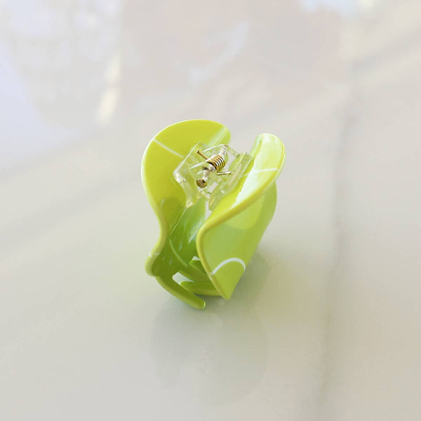 Tennis ball claw clip